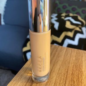 Becca Ultimate Coverage 24 Hour Foundation